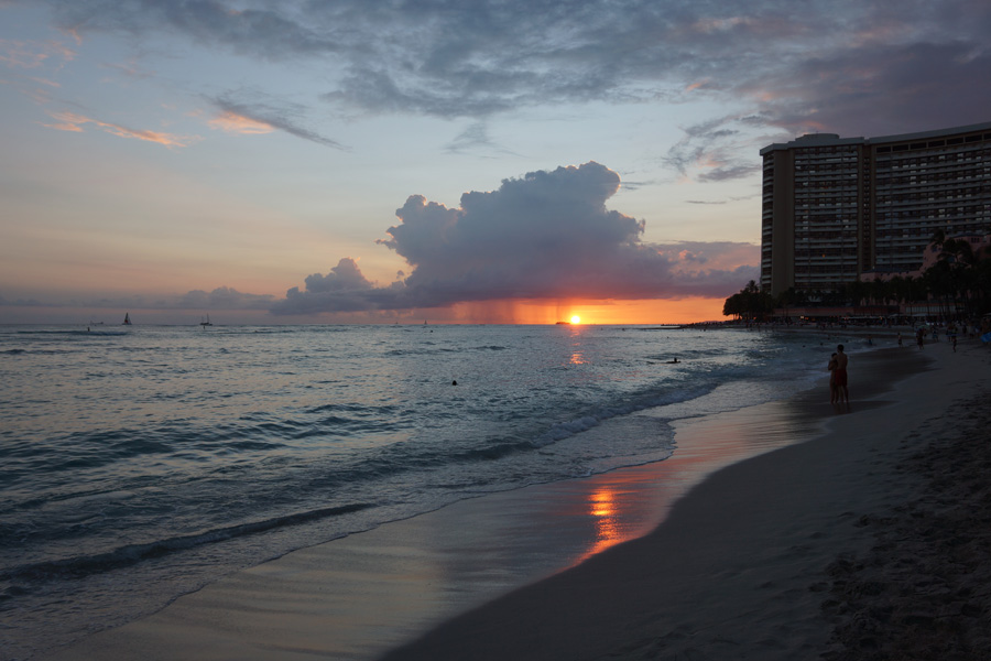 ワイキキ・ビーチ 2012.9.8 18:37:30