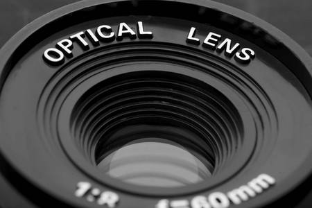 ガラス・レンズの前面