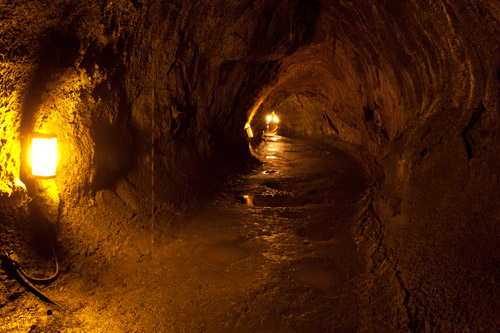溶岩トンネル