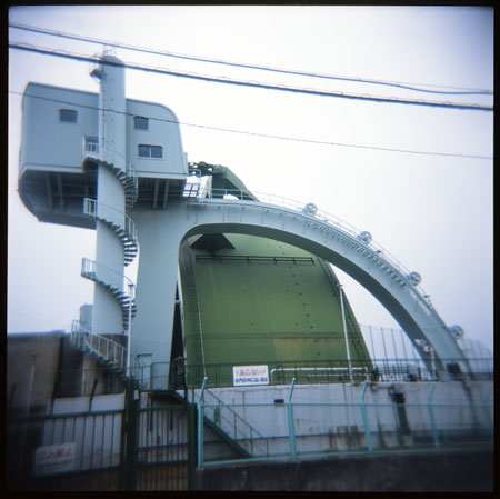 木津川大水門、横から